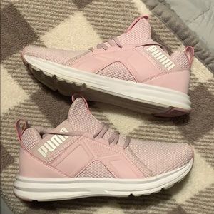 Pink pumas